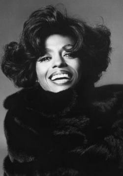 Diana Ross Looking Beautiful in Her very own Blackglama Mink Coat