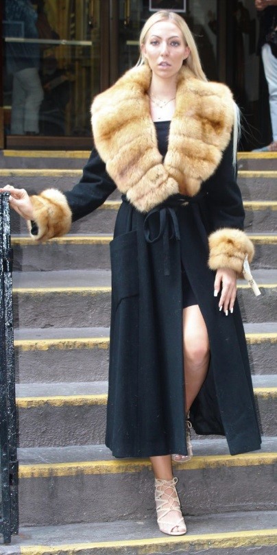 Black Cashmere Coat Fur Fashion Guide