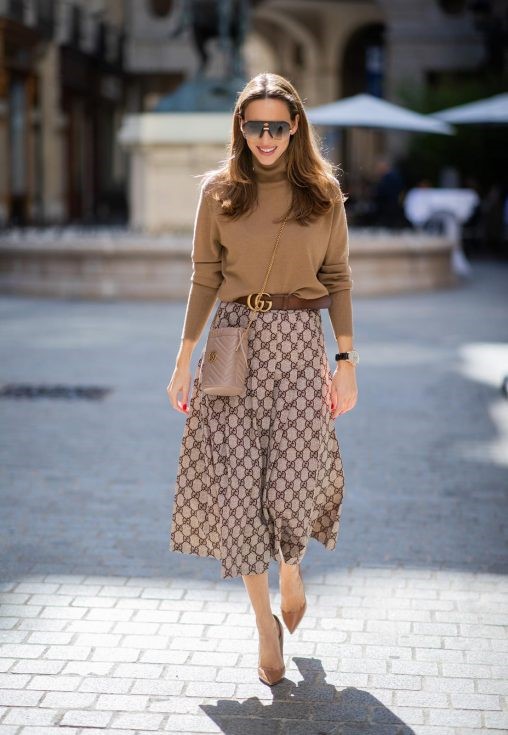 Gucci brown belt skirt