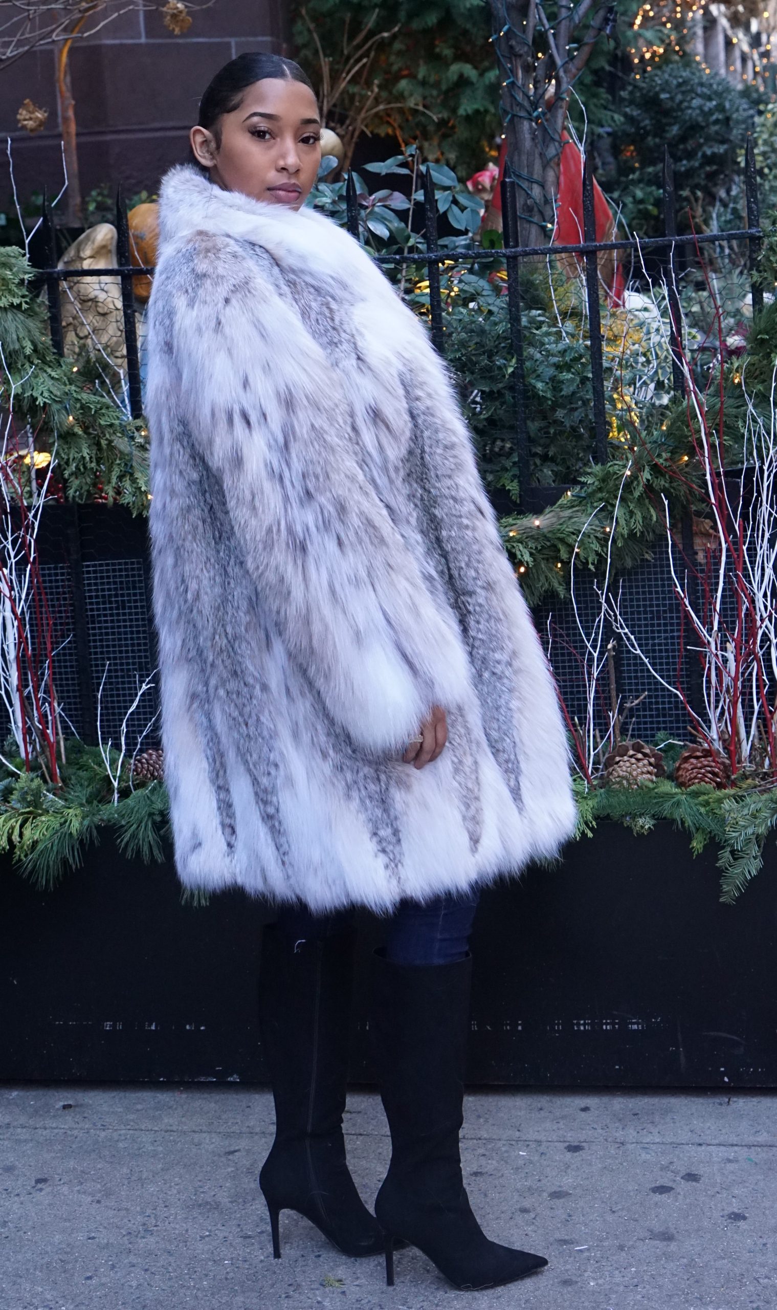 Canadian Lynx Fur Stroller