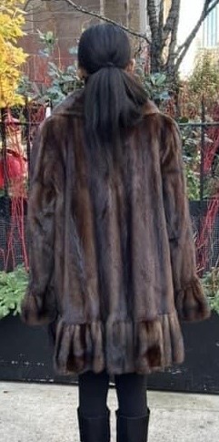 Pre-Owned Mahogany Ruffled Mink Jacket